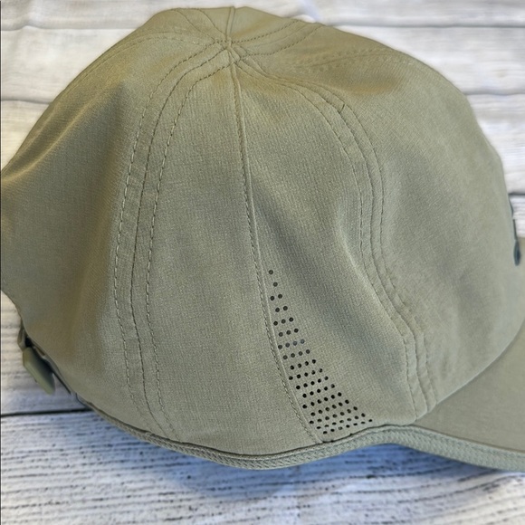 Mens Adidas Signature Baseball Cap • Adjustable! NEW! - Picture 3 of 8